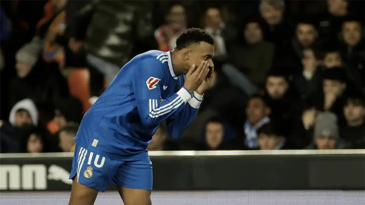 تقرير رسمي.. رابطة الليجا ترصد 10 هتافات مهينة ضد مبابي وأربيلوا في فالنسيا